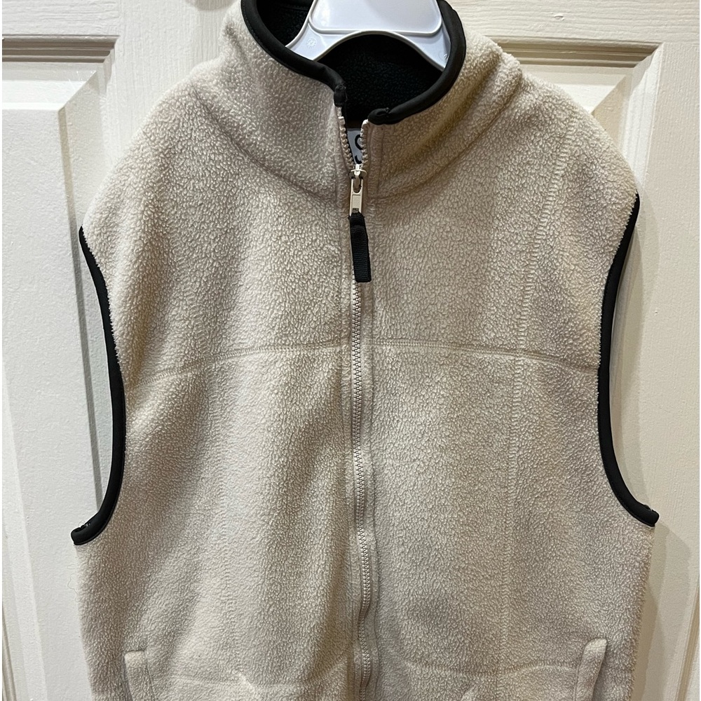 Vintage tommy looking fleece vests